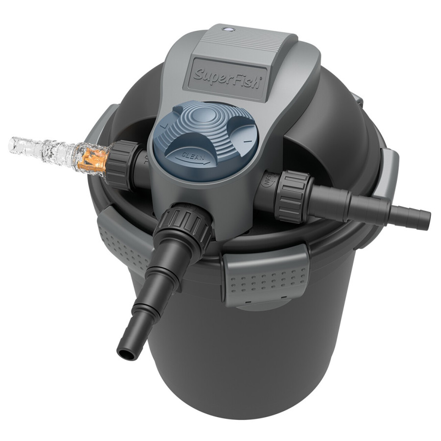 Superfish TopClear 5000 UVC  7 W – tehokas ja kompakti ratkaisu pienten lampien veden kirkastamiseen.