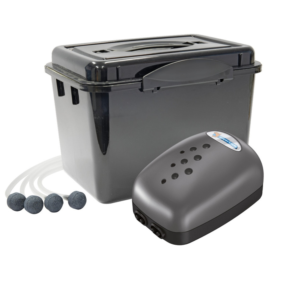 Superfish Air‑Box Nr. 4 tehokas ja valmis ilmastussarja suurempiin lampiin säänkestävässä kotelossa.